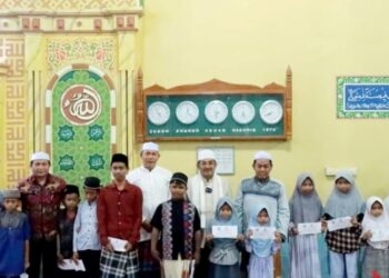 Bersama Hairan, Anwar Sadat Laksanakan Safari Ramadhan di Pengabuan 
