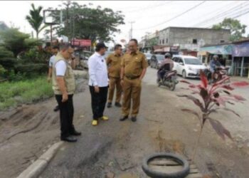 Komisi III DPRD Provinsi Jambi Tinjau Jalan Buluran Rusak