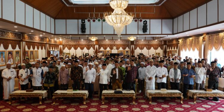 Al Haris: Pemerintah Provinsi Jambi Konsisten Bantu Masyarakat Makmurkan Masjid