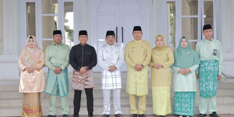 Pimpin Upacara Hardiknas dan Hari Otonomi Daerah, Anwar Sadat Bacakan Sambutan Menteri