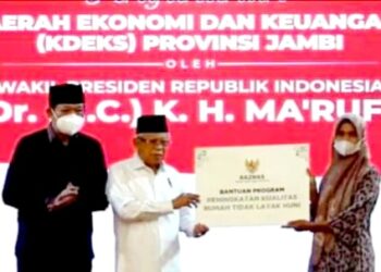 Hadiri Pengukuhan KDEKS Provinsi Jambi, Wabup Hairan Ucapkan Selamat