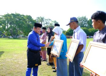 Pimpin Upacara Hardiknas,  Al Haris: Pendidikan Penting Bagi Kemajuan Negara