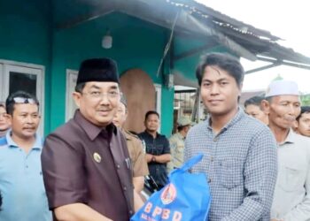 Angin Kencang Rusak Runah Warga Tungkal Harapan, Bupati Turut Berbelasungkawa 