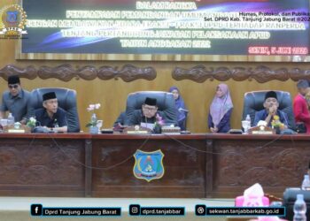 DPRD Tanjabbar Gelar Paripurna Kedua, Dengarkan Tanggapan Fraksi-Fraksi 