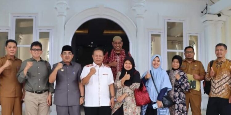 Anwar Sadat Terima Kunjungan Audiensi Tim Universitas Jambi