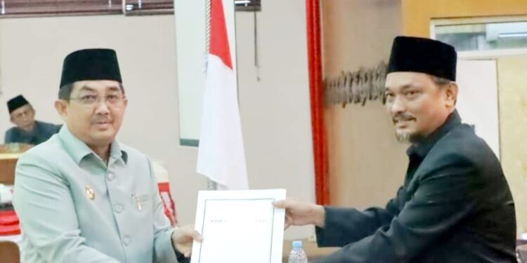 Anwar Sadat Hadiri Rapat Paripurna Keempat DPRD Tanjabbar 
