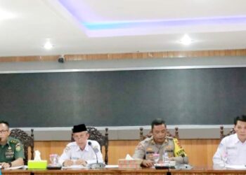 Sekda Hadiri Rapat Persiapan Peringatan HUT RI Ke-78 dan HUT Tanjabbar Ke-58