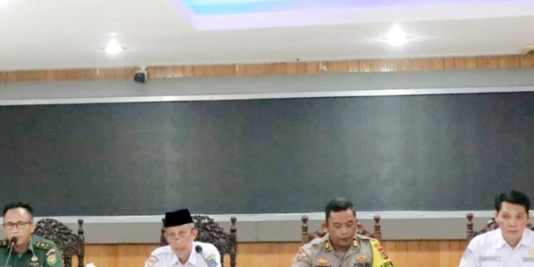 Sekda Hadiri Rapat Persiapan Peringatan HUT RI Ke-78 dan HUT Tanjabbar Ke-58