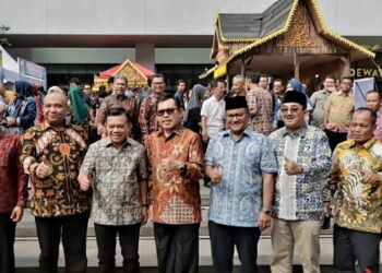 Anwar Sadat Hadiri Pameran Satu Hari Bersama Jambi di Anjungan Mall Sarinah