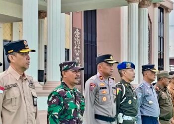Agus Sanusi Hadiri Apel Gelar Pasukan Operasi Patuh Tahun 2023 Polres Tanjab Barat 