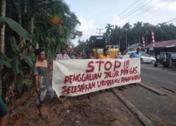 Tak Bayar Ganti Rugi, Warga Mekar Jaya Stop Pekerjaan PT Jadestone Energy Lemang