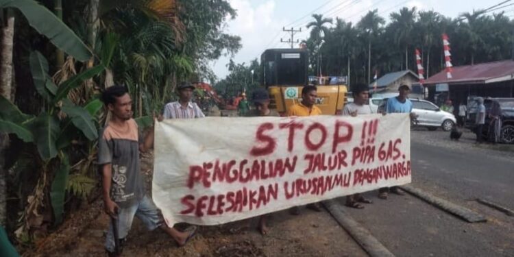 Tak Bayar Ganti Rugi, Warga Mekar Jaya Stop Pekerjaan PT Jadestone Energy Lemang