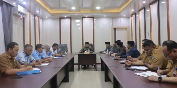 Masyarakat Kualatungkal Krisis Air, Bupati Pinta Aksi Nyata Dirut PDAM