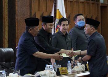 DPRD Jambi Gelar Rapat Paripurna Penyampaian Pandangan Fraksi Terhadap Ranperda Perubahan APBD
