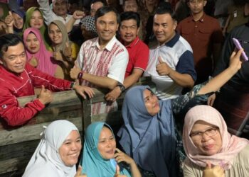 Prihatin Kebakaran di Desa Tendah, Edi Purwanto Kunjungi Korban dan Turut Berikan Bantuan