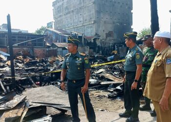 Beri Bantua Kepada Korban Kebakaran, Dandim Harap Warga Lebih Berhati-hati 