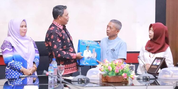 Hairan Study Tiru ke Lombok Barat terkait SPBE