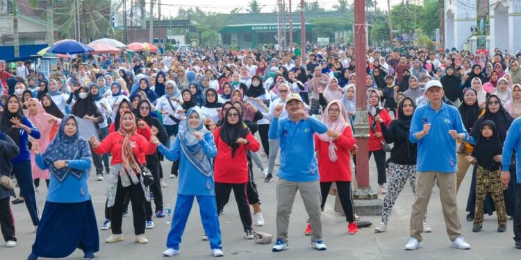 Anwar Sadat Ikuti Senam Bersama dalam Rangka HKN ke-59 Tahun 2023