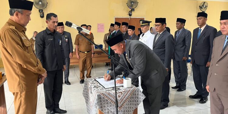 Bupati Kembali Rombak Kabinet, 21 Pejabat di Lingkup Pemkab Tanjabbar Dilantik