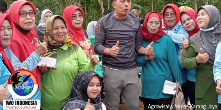 Walikota Prabumulih Bersama Masyarakat Senam Bersama di Agrowisata Nanas