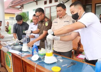 Hairan Hadiri Pemusnahan BB Tindak Pidana Umum di Kejari Kualatungkal