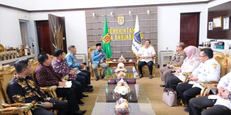 Upaya Tingkatkan Layanan Korban Bencana, Pemkab Tanjabbar Kunker ke Kota Banjarbaru