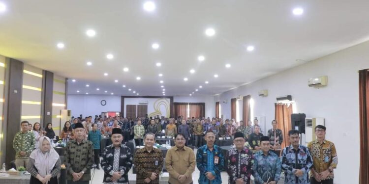 Tutup Kegiatan FGD, Bupati Harap OPD Dapat Dukung Program Tanjabbar BERKAH