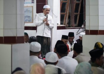 Malam Ke-12 Ramadhan, Gubernur Al Haris Tarawih di Desa Malapari