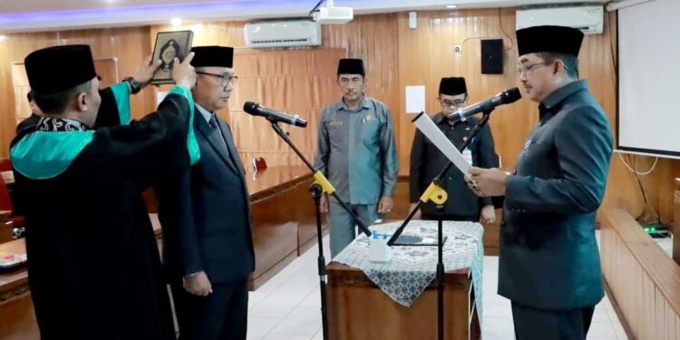 Dilantik Sebagai Pejabat Sekda Tanjabbar, Bupati Pinta H. Dahlan Jaga Kepercayaan