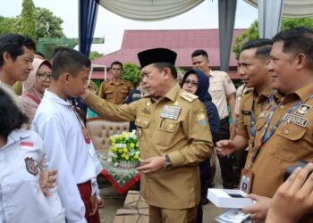 Dumisake Pendidikan, Ribuan Siswa Tak Mampu di Sekolah Swasta Terima Bantuan SPP dari Gubernur Jambi Al Haris