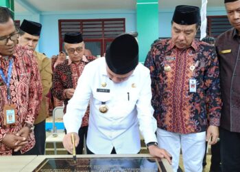 Gubernur Al Haris Resmikan Gedung SMK 15 Merangin: Sebut SMK Peternakan Sangat Dibutuhkan