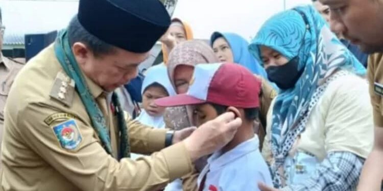 Dumisake Pendidikan Gubernur Al Haris Menyentuh Orang-orang yang Membutuhkan