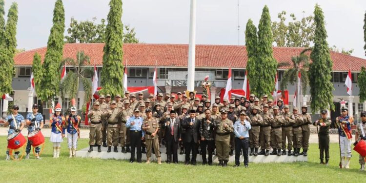 Bangun Aparatur Berintegritas, Bupati Tanjabbar Raih Bintang Astha Brata