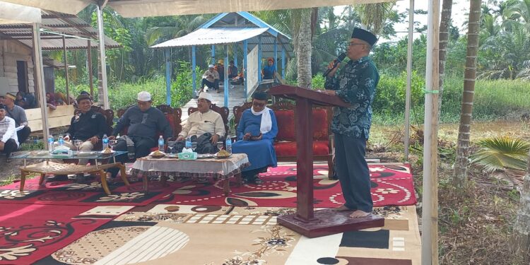 Kades Mekar Tanjung Dampingi Bupati Tanjabbar Resmikan TPS3R Panglima Batur