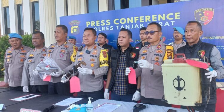 Kembali Polres Tanjab Barat Berhasil Amankan Seorang Pelaku Pembakaran Lahan 
