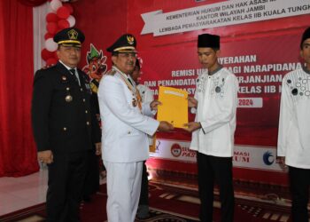 Bupati Tanjabbar Berikan Remisi Umum  Kepada 332 Narapidana Lapas Kualatungkal 