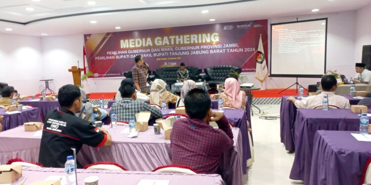 Menjelang Pilkada, KPU Tanjab Barat Gelar Media Gathering di Hotel Rivoli 