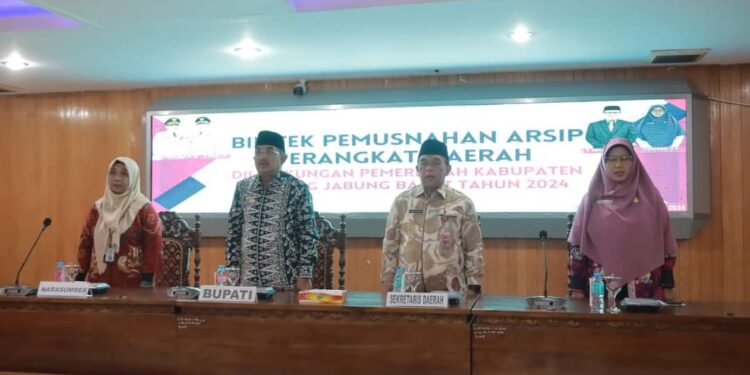 Buka Bimtek Pemusnahan Arsip, Bupati Ingatkan Resiko Kehilangan Alat Bukti