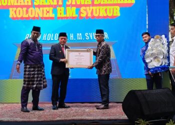 Terima Masih Keluarga Kolonel HM Syukur Kepada Al Haris Gubernur Jambi