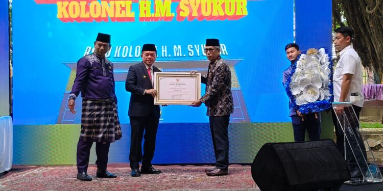 Terima Masih Keluarga Kolonel HM Syukur Kepada Al Haris Gubernur Jambi