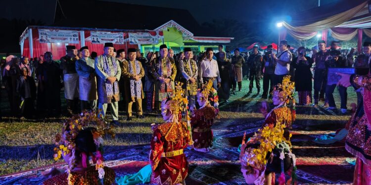 Al Haris Gubernur Jambi Hadiri Festival Biduk Sayak Tradisi Air Hitam Sarolangun