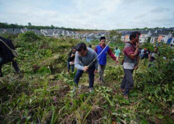 Al Haris Gontong Royong Bersama Warga Bagan Pete Kota Jambi