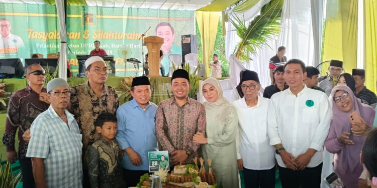 Tasyakuran Ketua DPRD Batanghari, Fadhil Arief Ajak Coblos Calon Gubernur Nomor 2 Haris-Sani