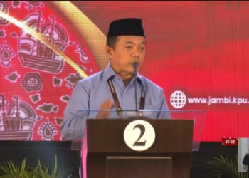 Debat Perdana Pilgub Jambi 2024: Al Haris Sampaikan 12 Program OKE GAS Haris-Sani