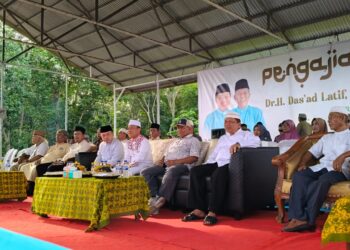 Tabligh Akbar di Sebapo, Das’ad Latif Bersama Ribuan Warga Doakan Haris-Sani Jadi Gubernur Jambi 2024-2029