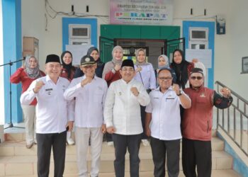 Bupati Tanjab Barat Pastikan Bantuan PKH Tepat Sasaran, Fokus pada Pendidikan dan Kesehatan
