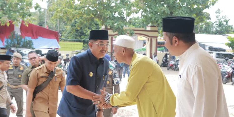 Bupati Tanjab Barat Hadiri Haul Akbar Syekh Abdul Qodir Al-Jailani di Betara