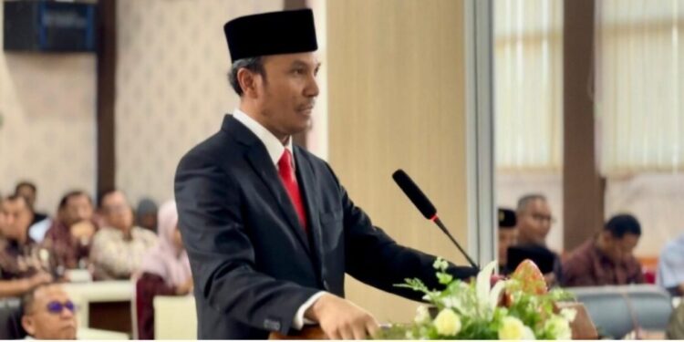 Ketua DPRD Jambi Raih Gelar Doktor di Unja dengan Predikat Cumlaude