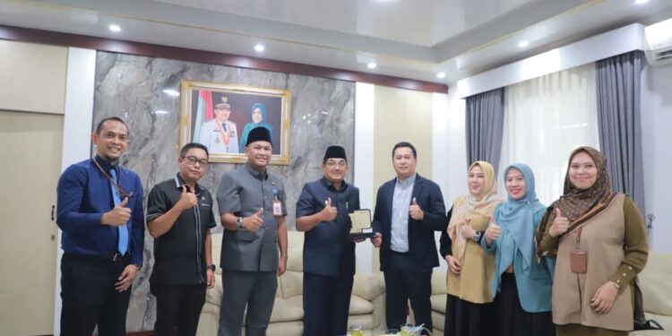 Bupati Tanjab Barat Sambut Audiensi PT BSI, Dorong Sinergi untuk Kesejahteraan Masyarakat