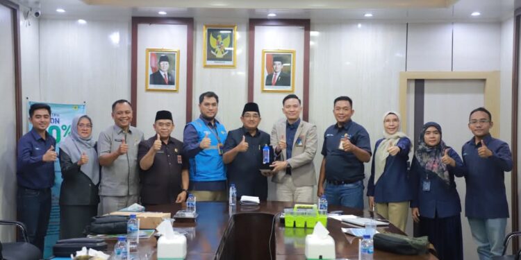 Bupati Tanjab Barat dan PLN UP 3 Jambi Bahas Program Diskon Listrik untuk Ringankan Beban Masyarakat